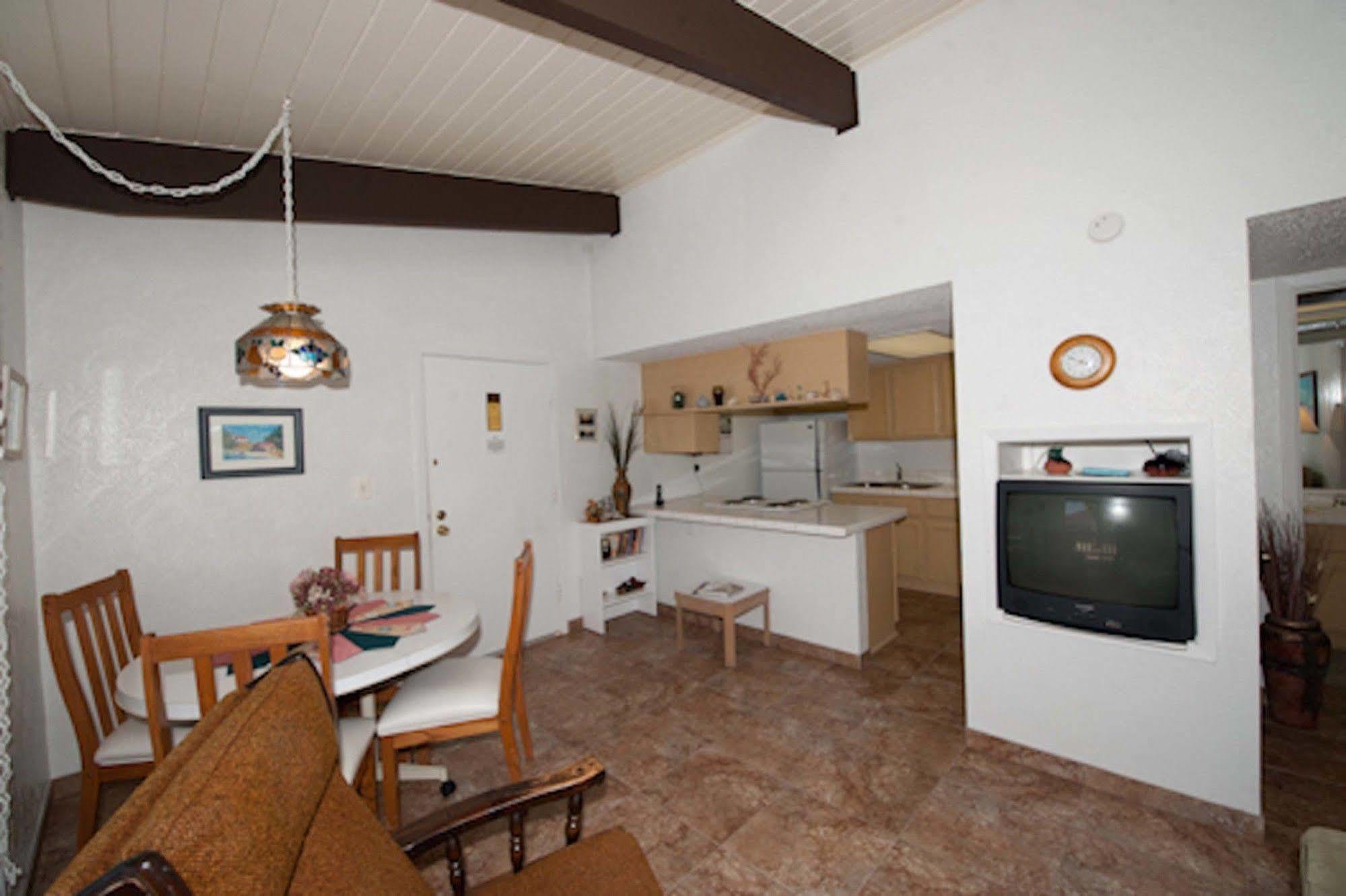 The Tiki- Beach Front Complex! Unit 106 South Padre Island Ngoại thất bức ảnh