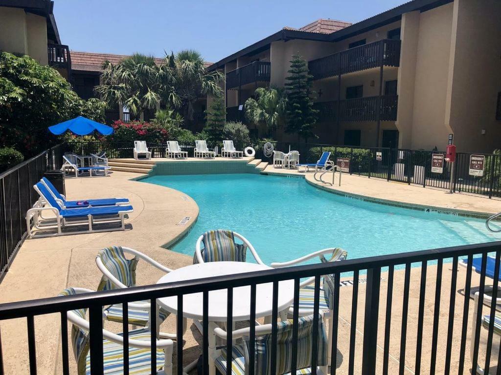 The Tiki- Beach Front Complex! Unit 106 South Padre Island Ngoại thất bức ảnh